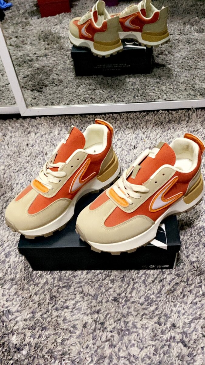 Both men and women original sneaker