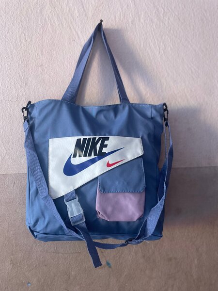 Sac Nike grand format