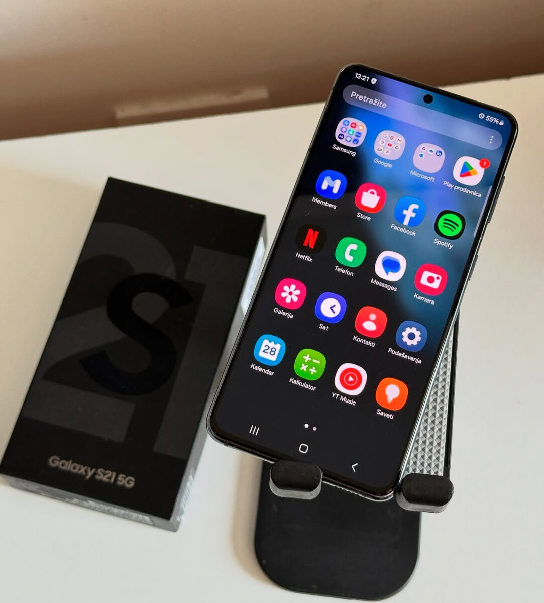 Samsung Galaxy S21 5G Smartphone