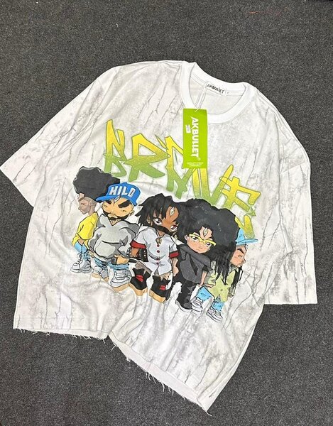 T-shirt graphique tendance