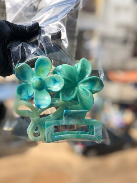 Pince à cheveux fleur turquoise