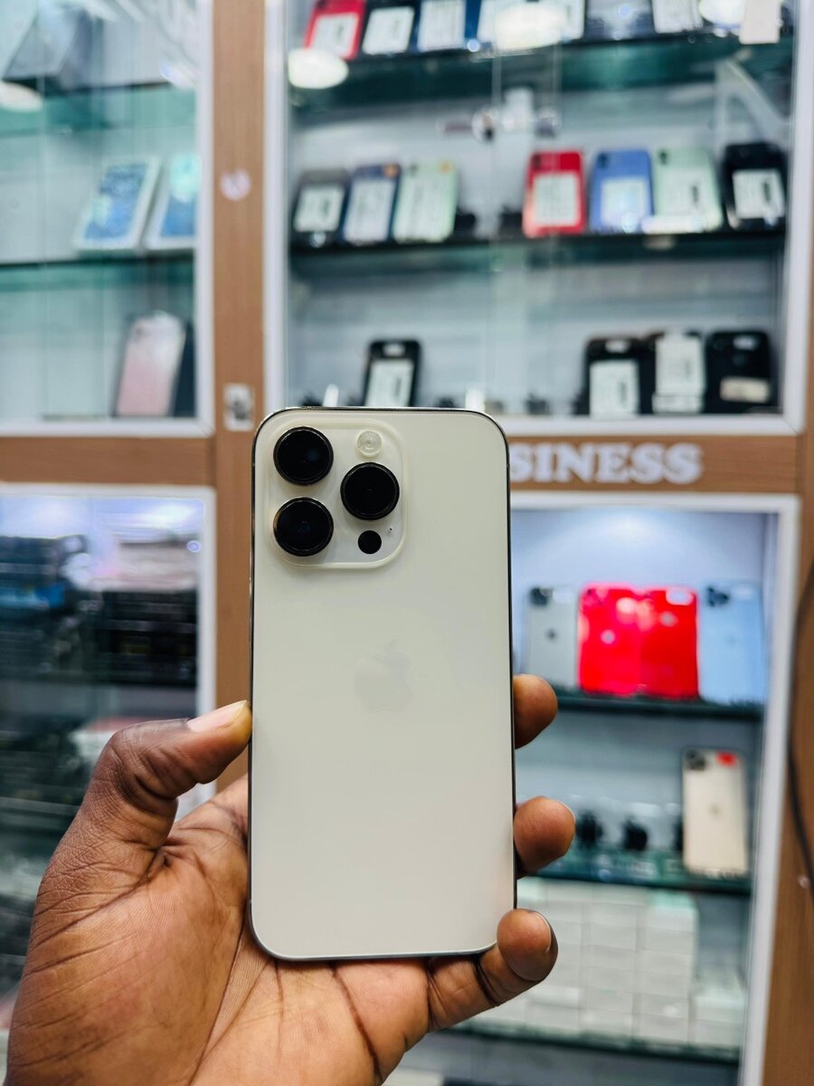 iPhone 14 pro 128Go écran chan