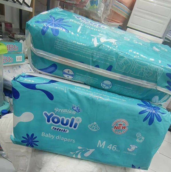 1 paquet couche bebe  Youli