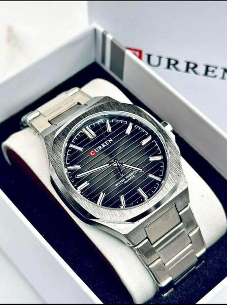 Montre homme élégante en acier