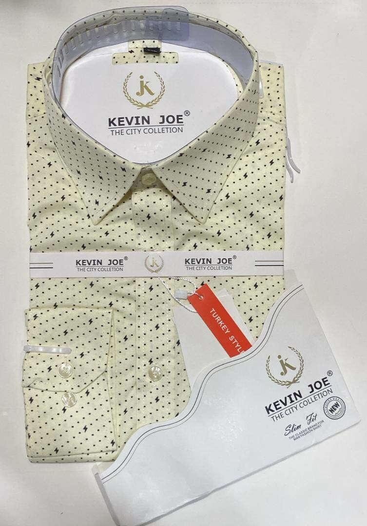 Chemise à pois élégante