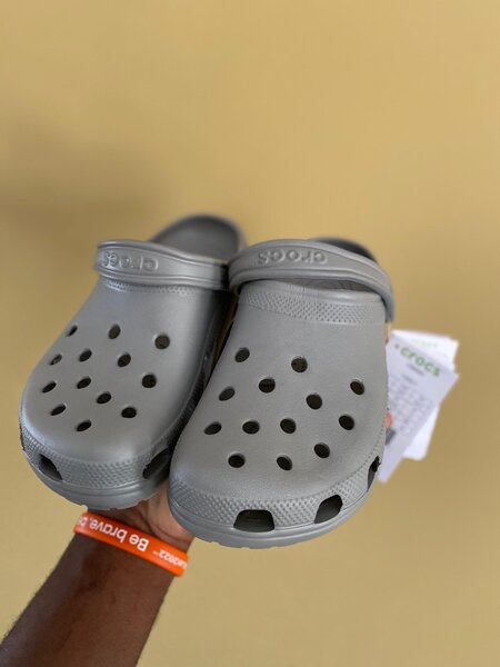 crocs