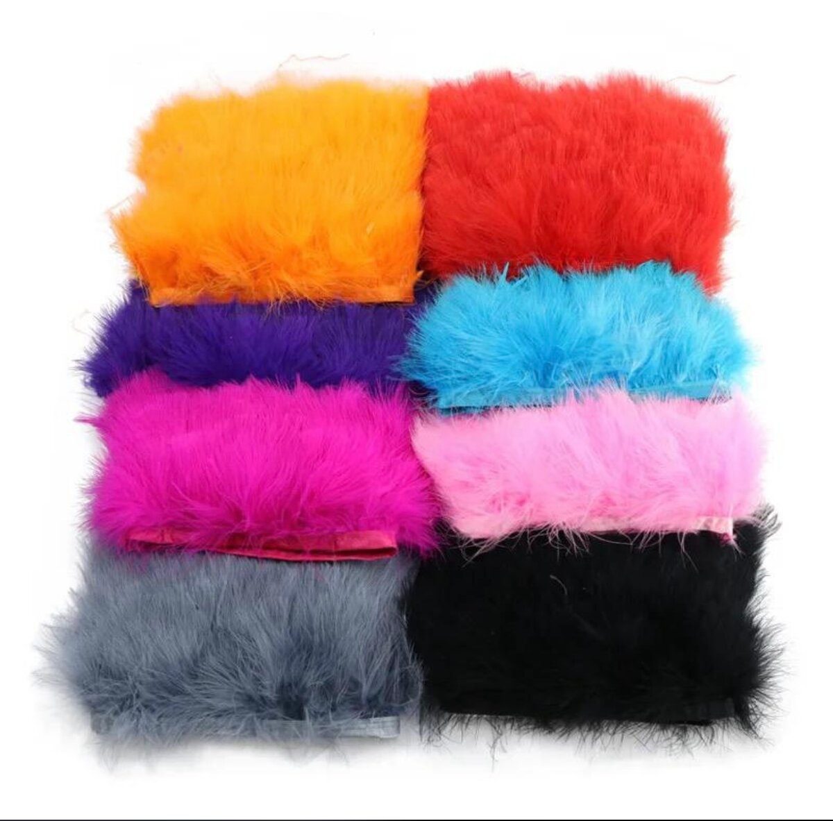 Plumes décoratives colorées