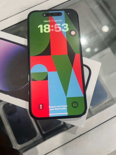 iPhone 14 pro 256 giga état de la batterie 87/100