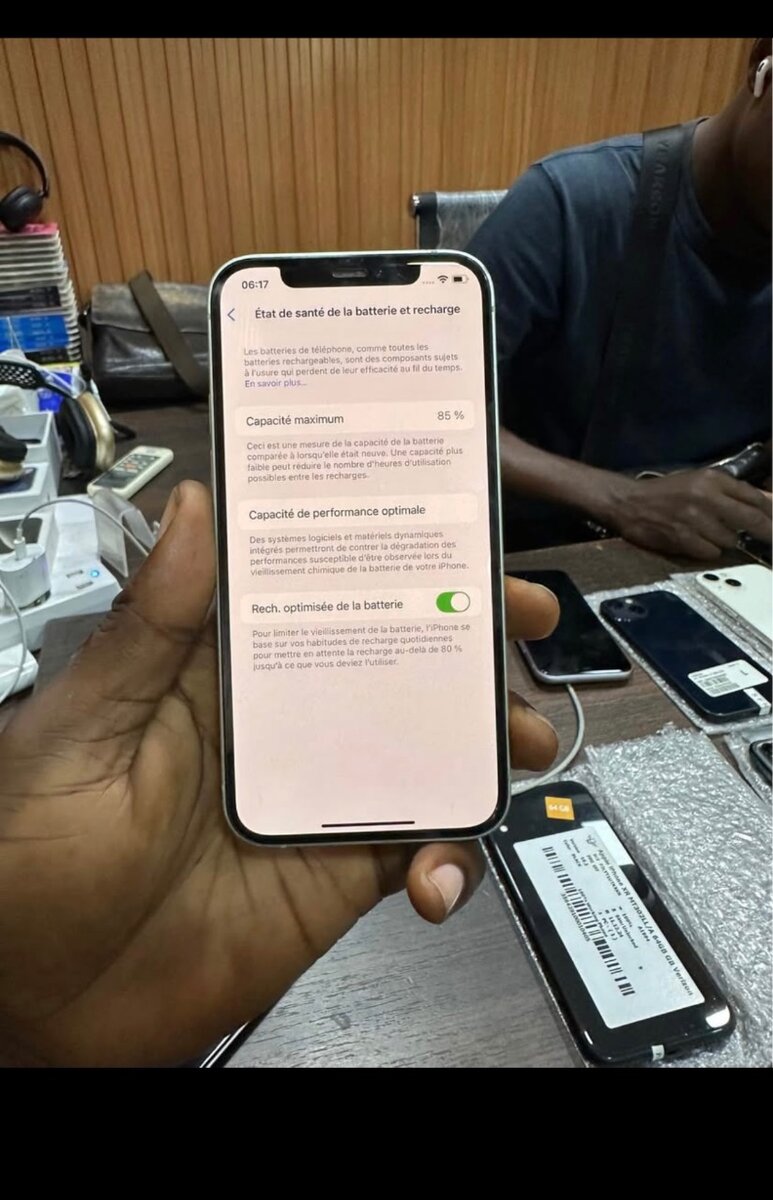 iPhone 12simple doccasion très propre
