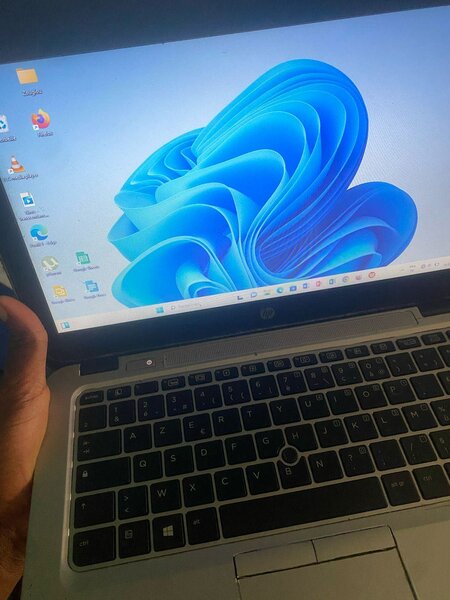 HP EliteBook 820 G3