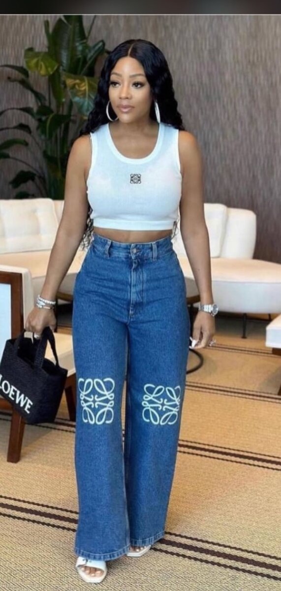 Jean évasé style urbain