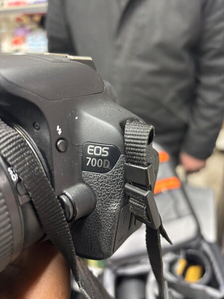 Appareil photo Canon EOS 700D