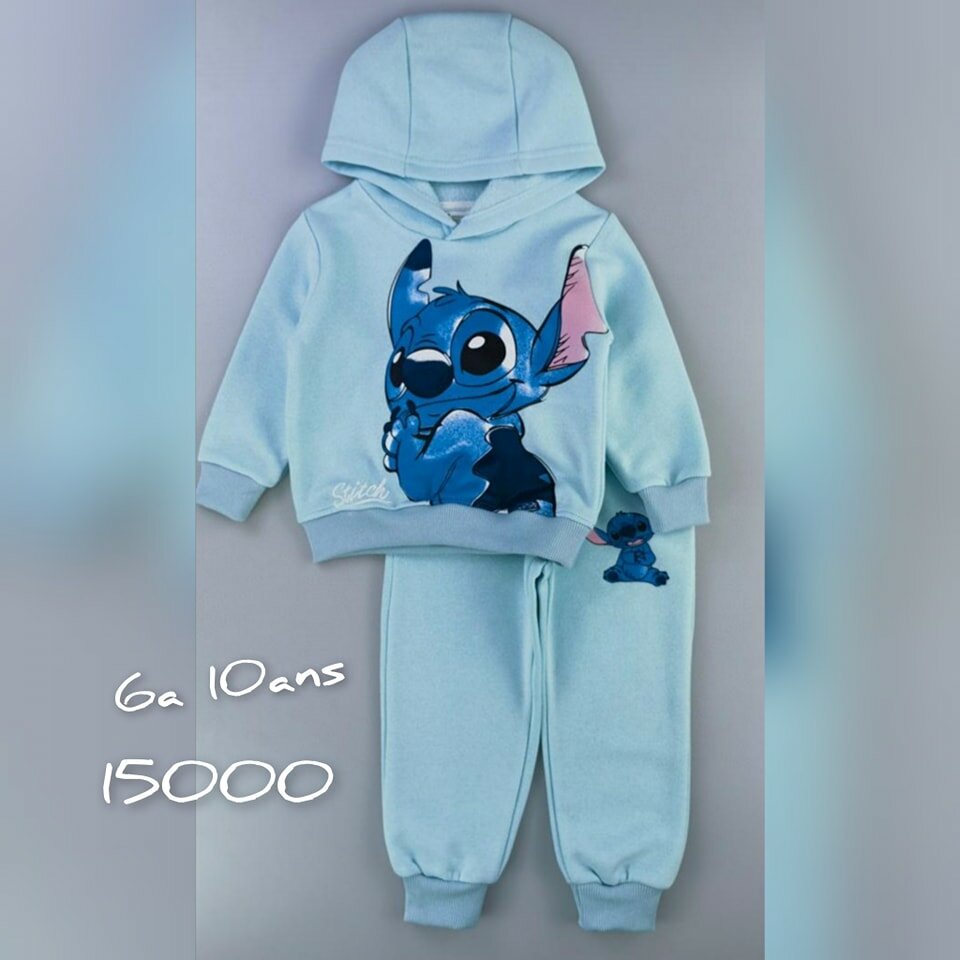 costume de sport pour enfants