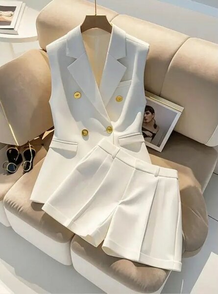 Combinaison jupe courte blanche élégante pour femmes