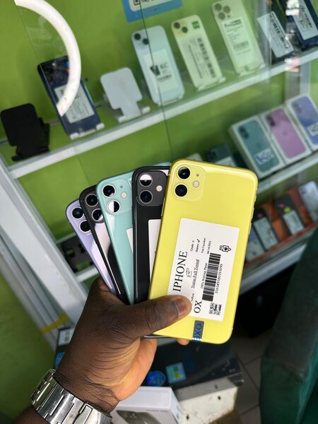 iPhone 11 - Couleurs Variées
