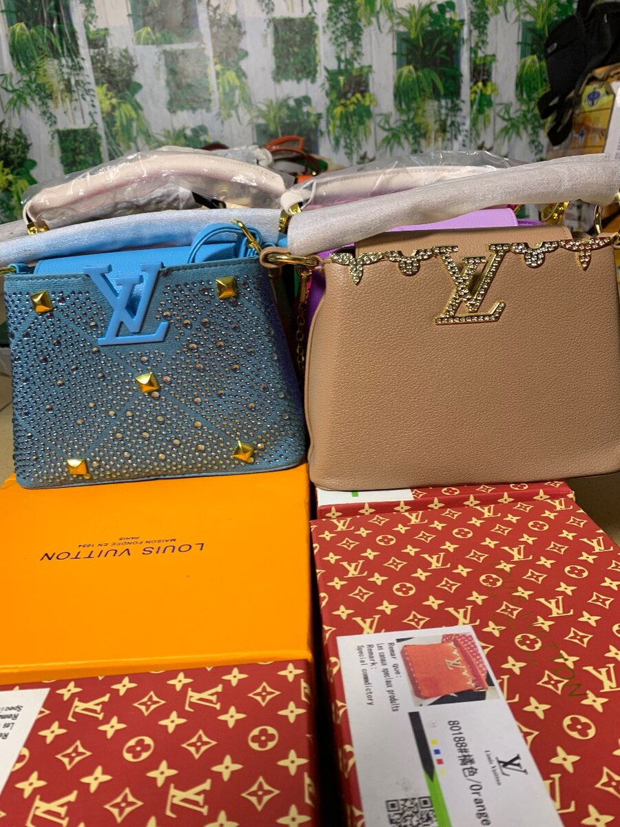 Sacs à main colorés élégants