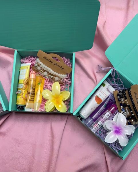Boîte à beauté personnalisable avec fleurs