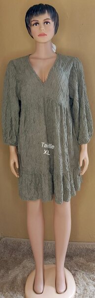 Robe en dentelle vert XL