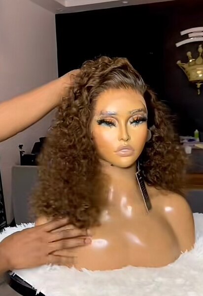 Perruque Bouclée de Luxe