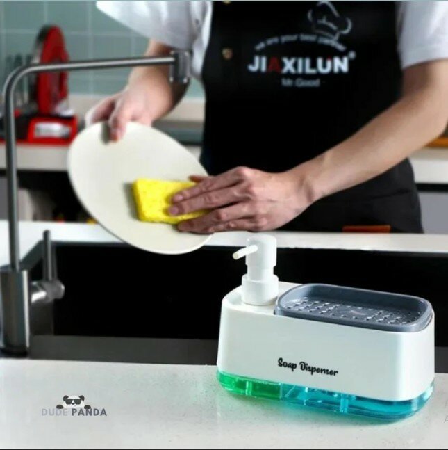 Distributeur de savon avec éponge