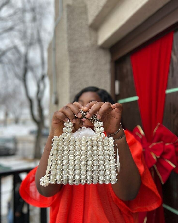 Sac à main perlé élégant