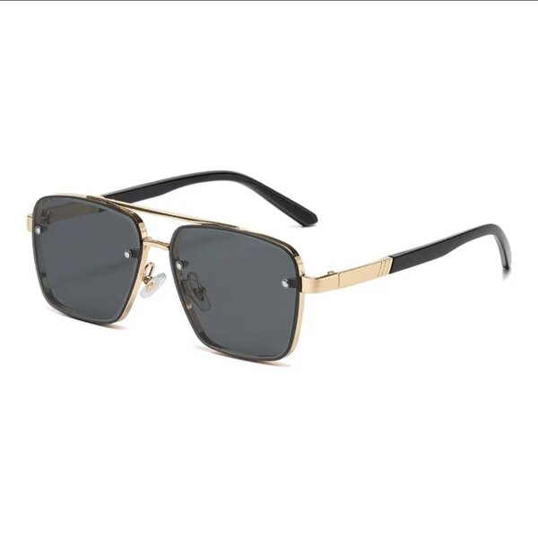 Lunettes de soleil stylées