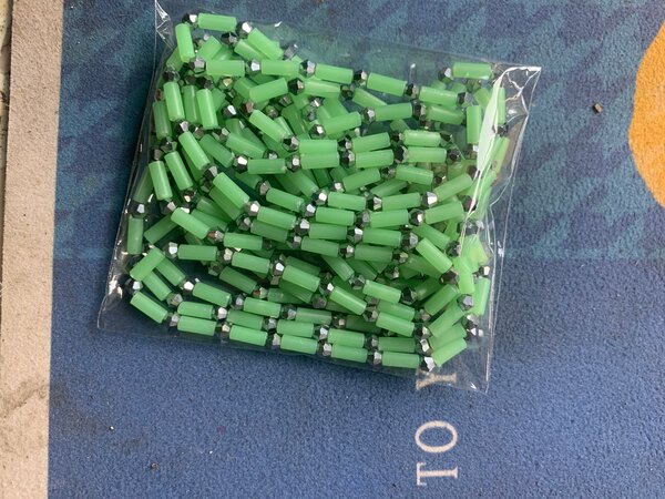 Perles artisanales baya