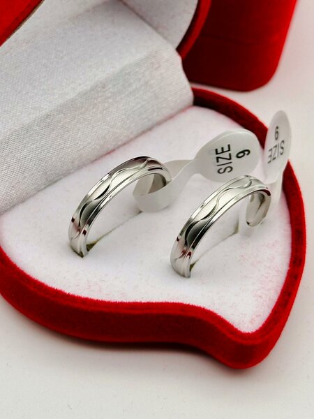 Alliances en or élégantes