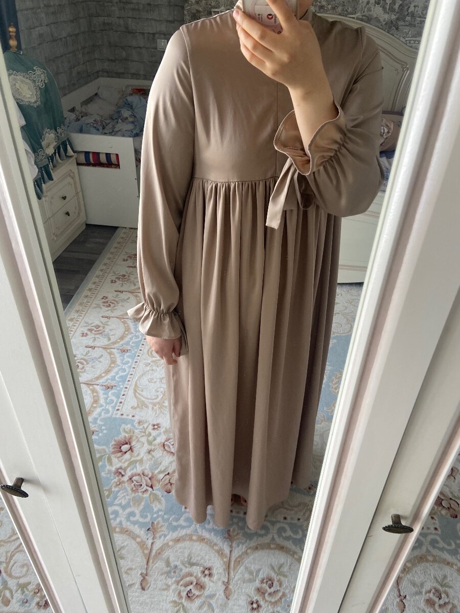 Платье шелковое длинное с замк