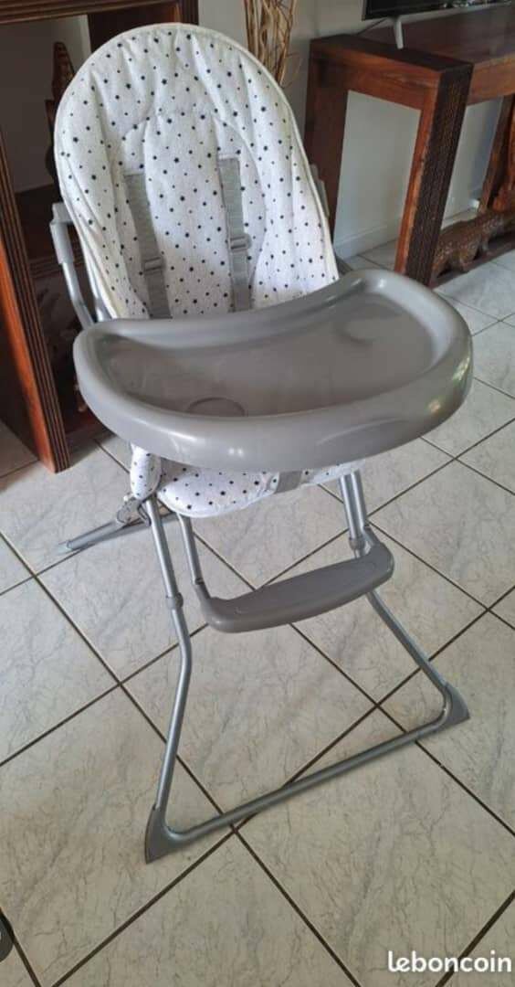 Chaise haute bébé pliable