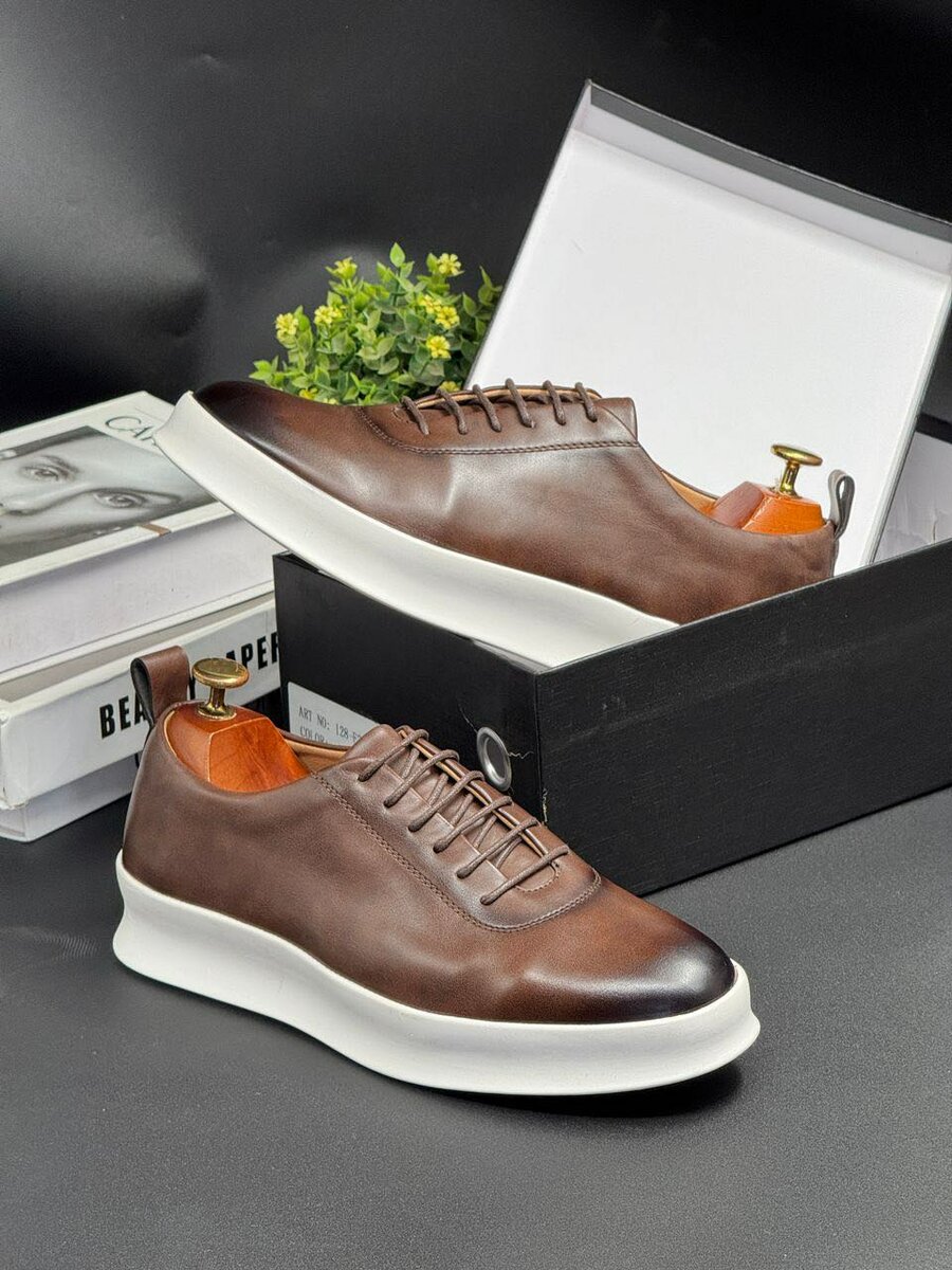 TIMBERLAND COFFEE AND WHITE