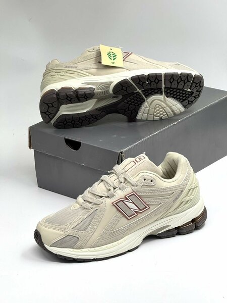 NEW BALANCE CLASSIC
