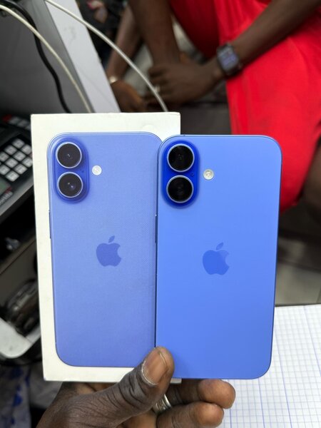iPhone 16 simple