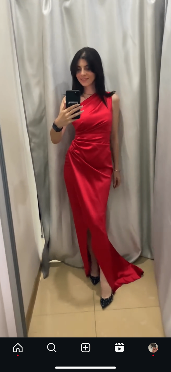 Красное идеальное вечернее платье