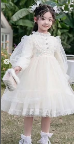 Красивое белое платье для девочек. 