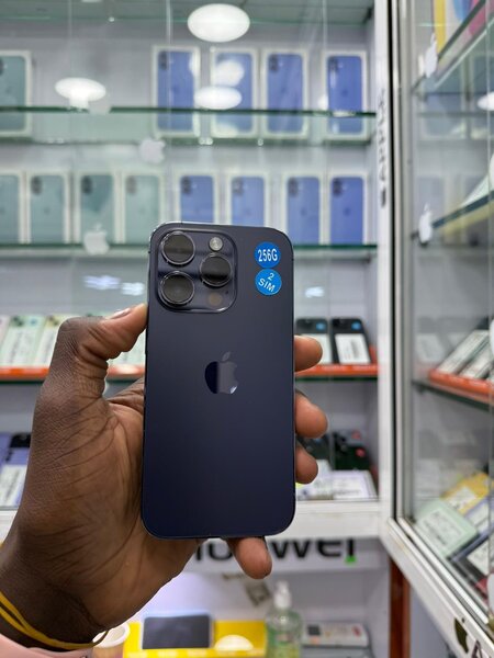 iPhone 256GB - Bleu Nuit