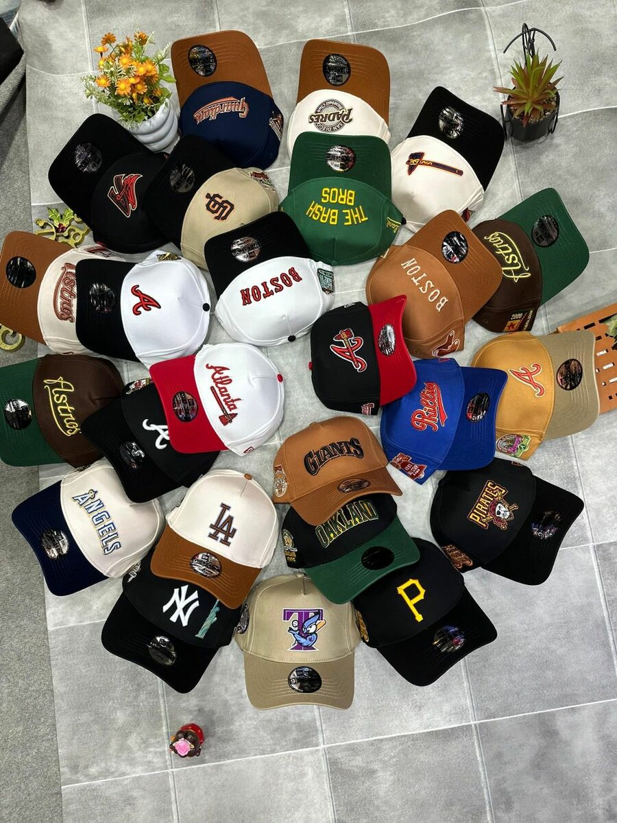 Casquettes de baseball variées