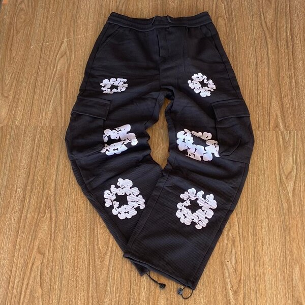 Side pocket joggers