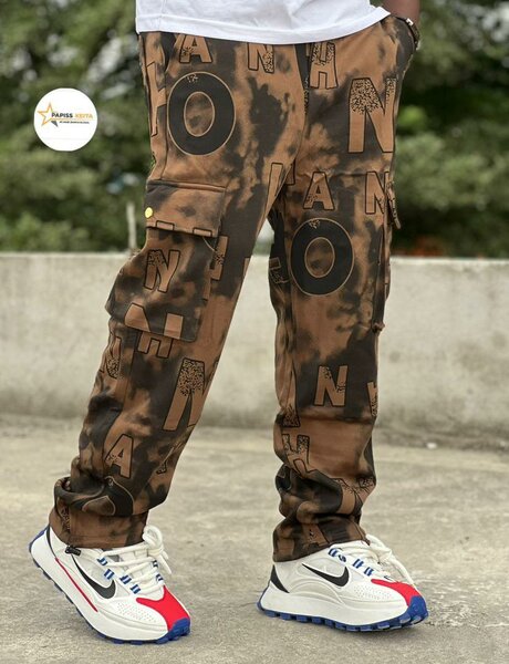 Pantalon cargo à motif