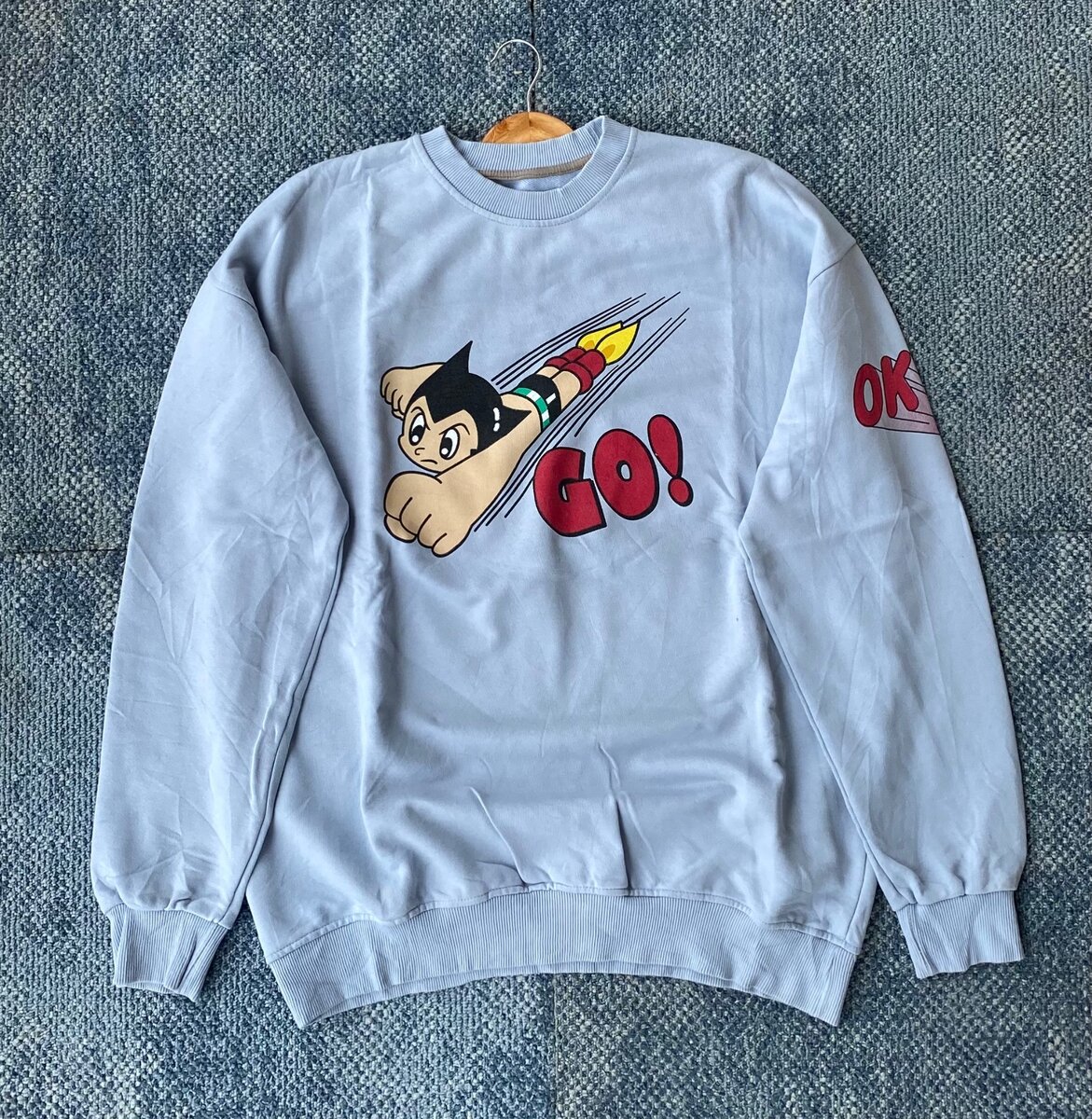 Sweatshirt