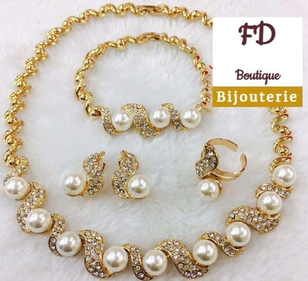 Parure Bijoux Perles Or
