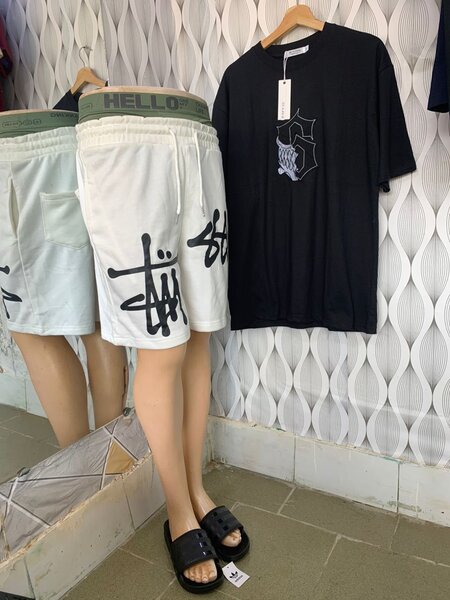 Ensemble T-shirt et Short Urbain