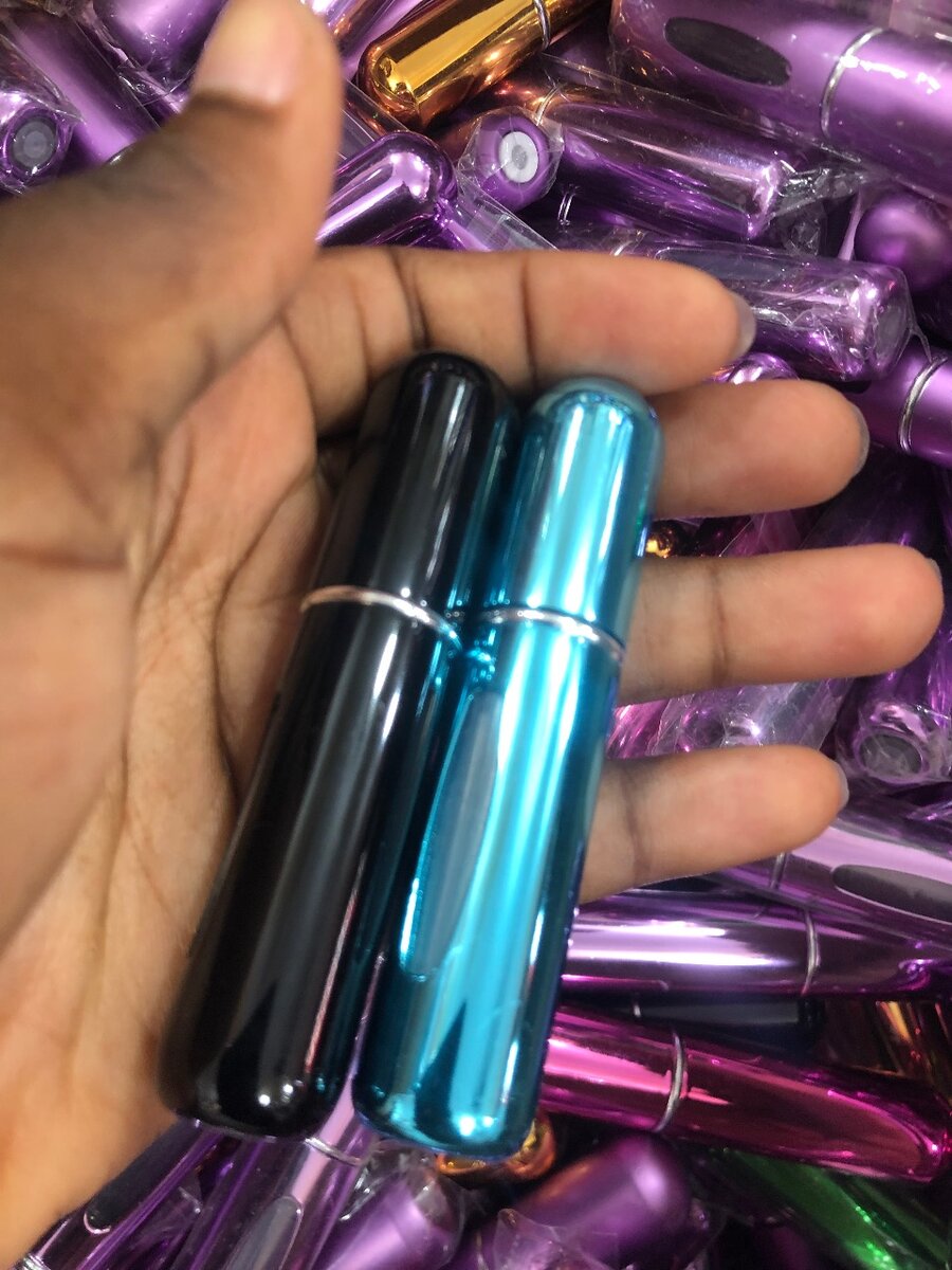 Tube de parfums (aspirateur)