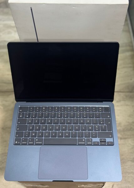 macbook air m4 2025