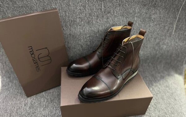 DERSET AND CLAKES SHOES