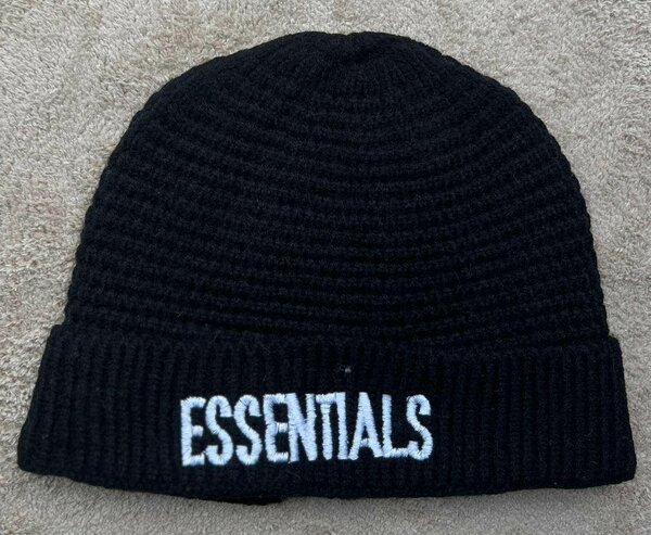 Bonnet Noir Essentials