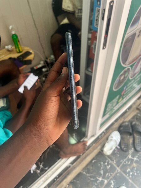 IPHONE 11pro Max sans id