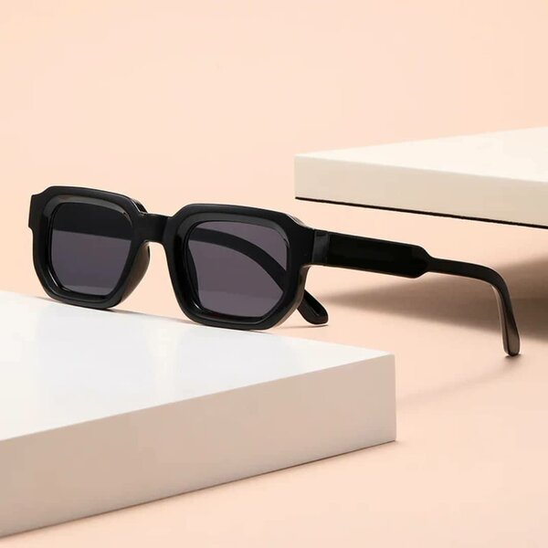 Lunettes de soleil rétro élégantes