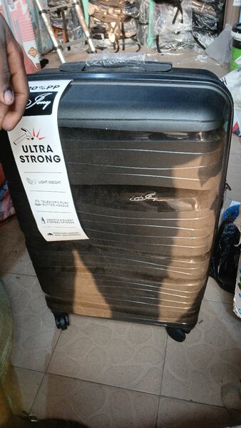 Valise ultra résistante noir