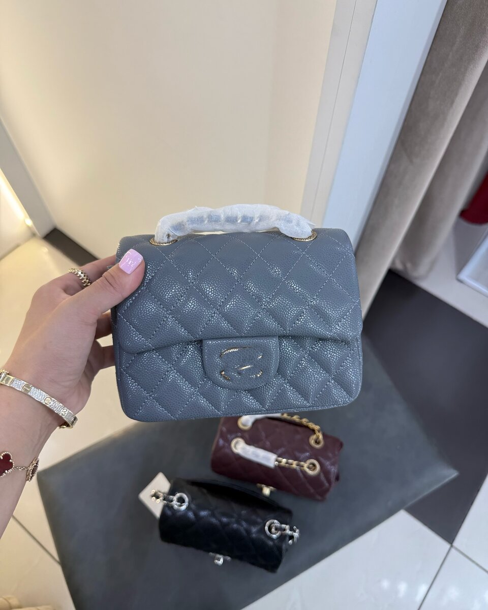 Стильная сумка из натуральной кожи